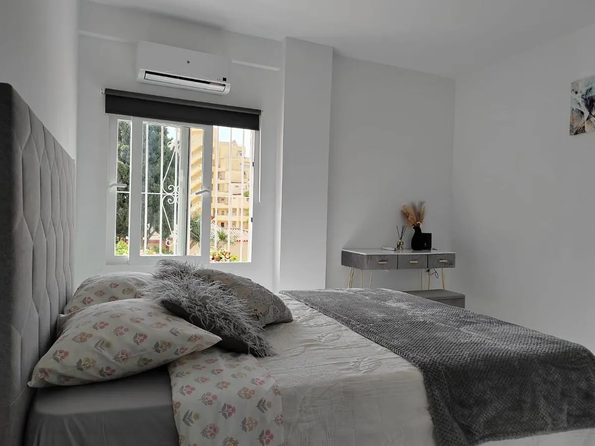 Apartamento La Torre,200M Hasta La Playa Benalmadena Apartment