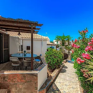 deluxe-bungalow-perla-del-sur.tenerifehoteles.net/