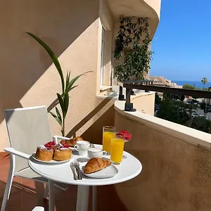Luxury First Line Apartment
